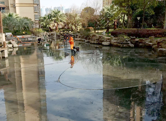 青冈景观池淤泥清理